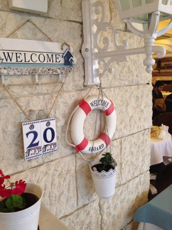 Trilyali Butik Hotel Tirilye Экстерьер фото