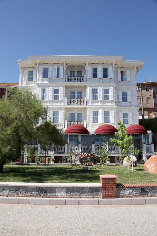 Trilyali Butik Hotel Tirilye Экстерьер фото